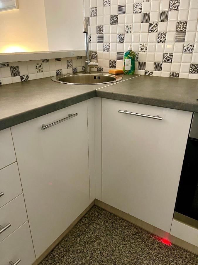 Decor 2 Metro Fast Wifi 55'Tv Netflix Hbo Cozy Apartamento Varsóvia Exterior foto