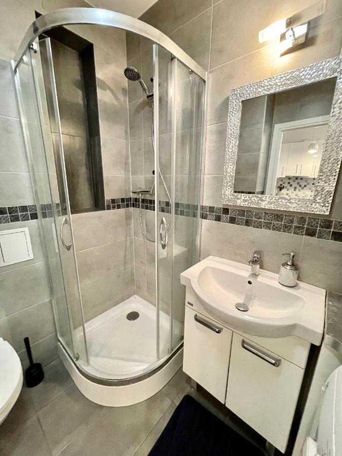 Decor 2 Metro Fast Wifi 55'Tv Netflix Hbo Cozy Apartamento Varsóvia Exterior foto
